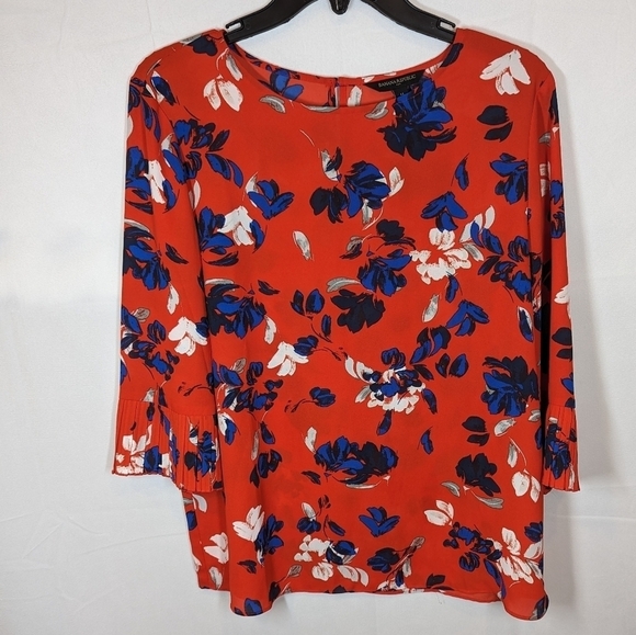 Banana Republic Factory Tops - Banana Republic Red Floral Round Neck Blouse Top Women’s Size M